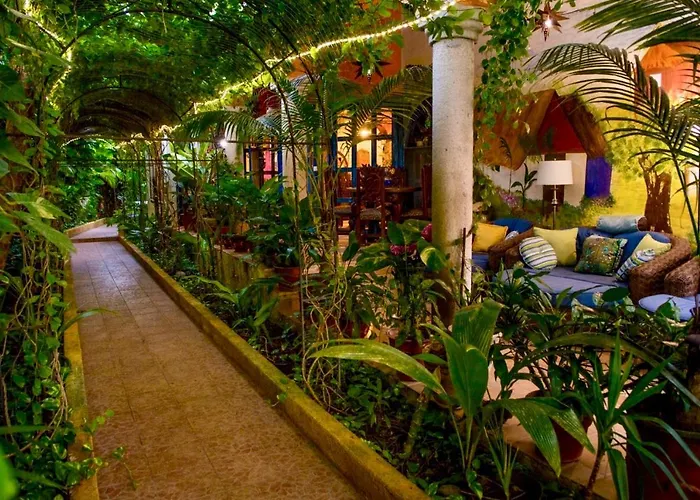 Your Mexican Hacienda Swimming Pool Jacuzzi & Spa *