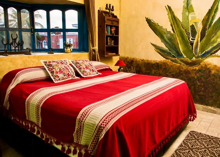 Your Mexican Hacienda Swimming Pool Jacuzzi & Spa Pousada